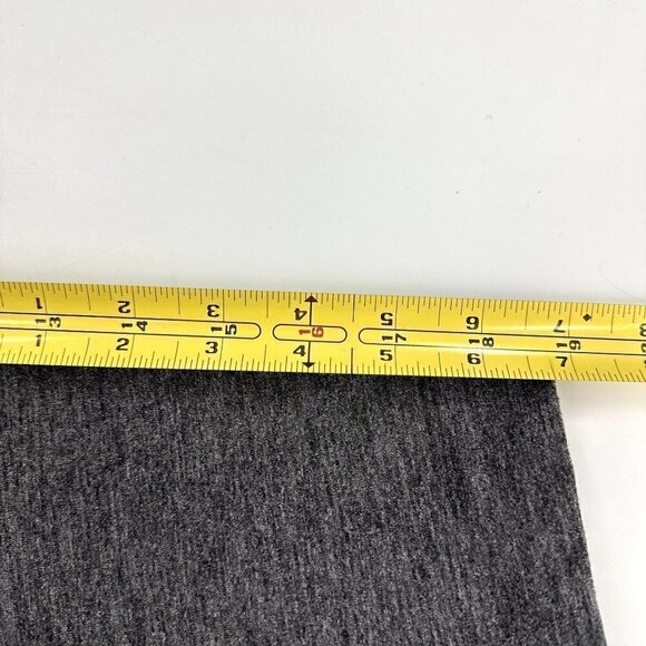 Nike Dri-Fit Grey 3/4 Length Leggings Venting in the back Size Small - Picture 13 of 13